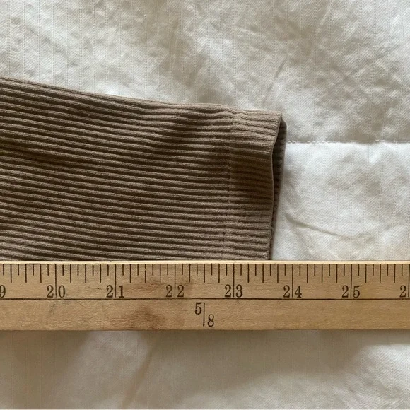 Stradivarius Seamless Tan Ribbed Leggings - Picture 5 of 6